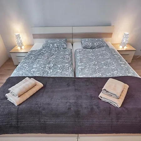 Apartament Przy Parku Zdrojowym シフィノウイシチェ